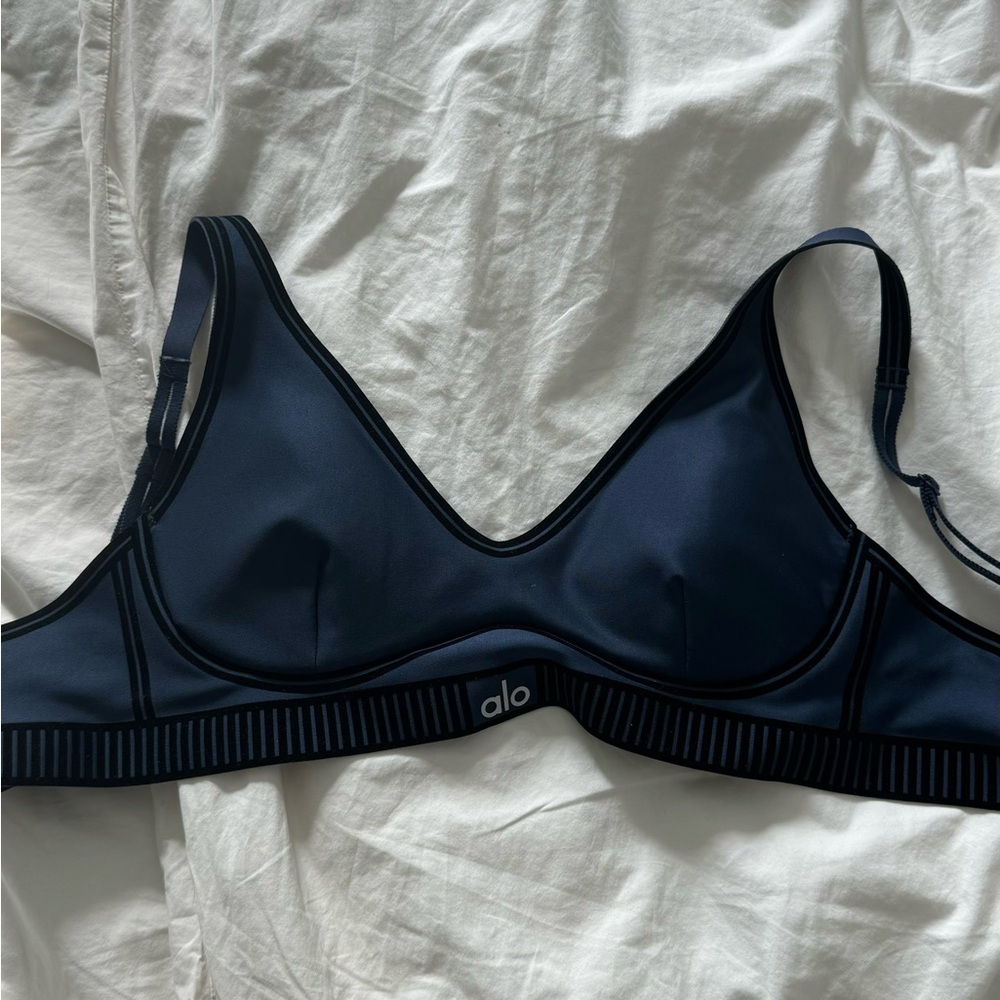 Alo sports bra